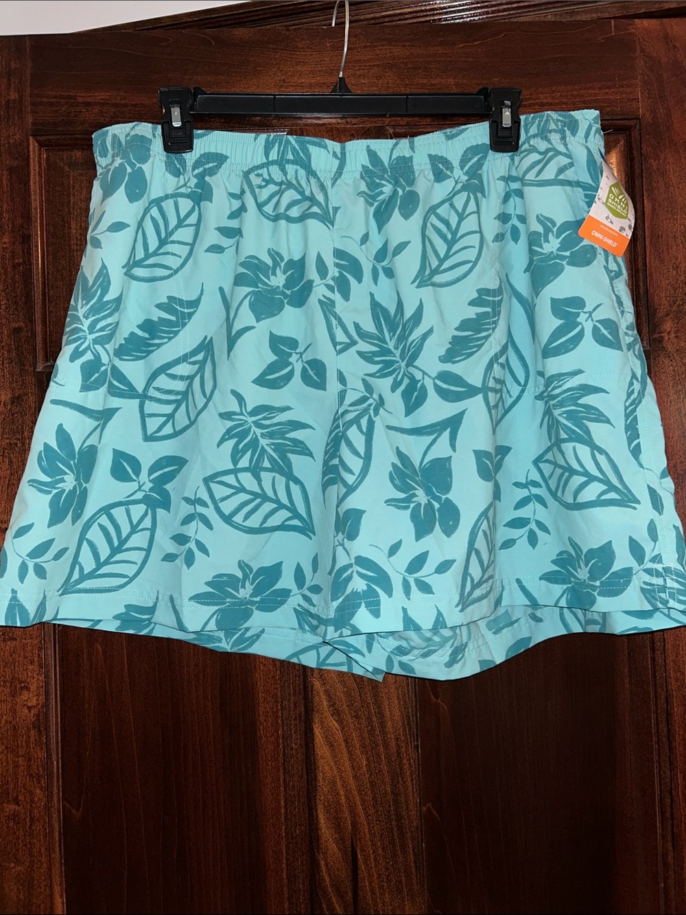 Columbia Aqua Floral Short in Teal Leaf Print 2X NWT